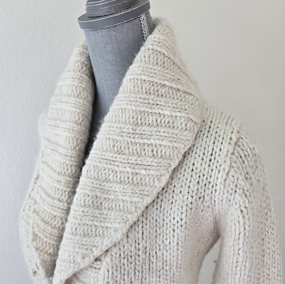 The Limited Y2K Heavy Cable Knit Cardigan Sweater Shrug One Button Size Small - Picture 3 of 16